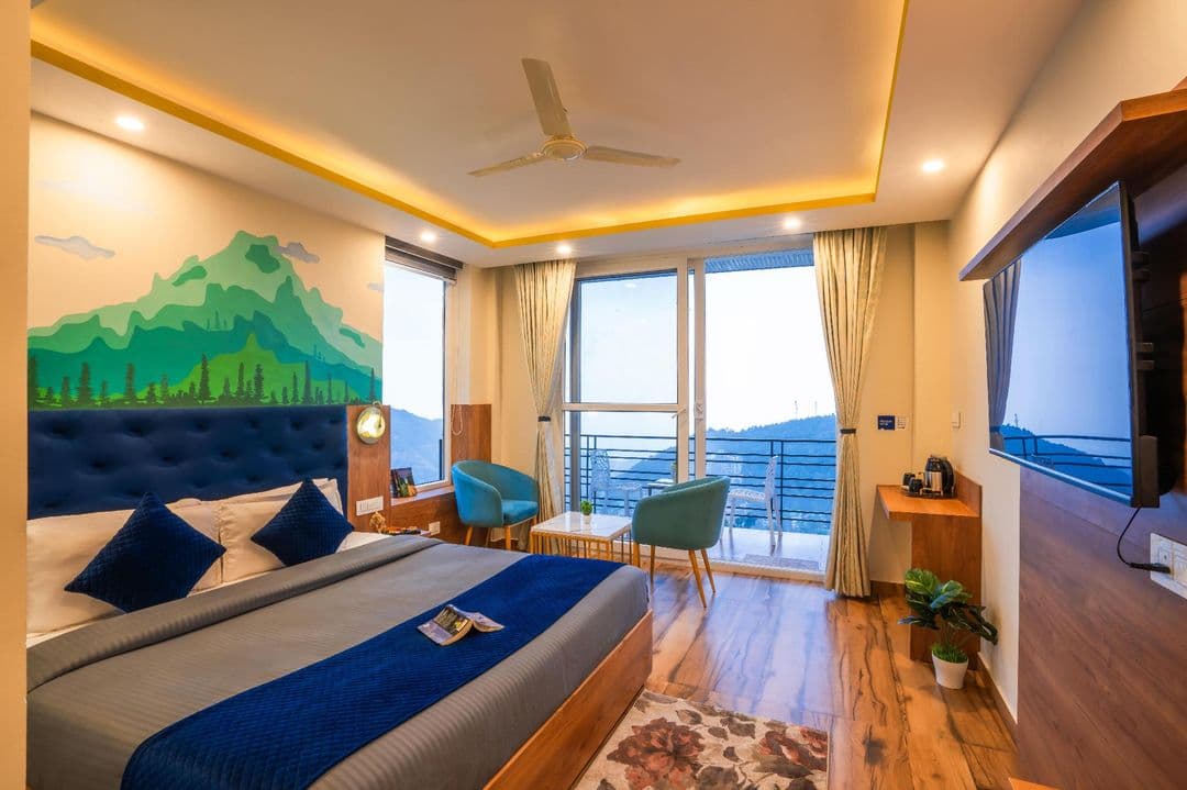 Mountain-view double room with balcony at Shalom Backpackers Dharamkot