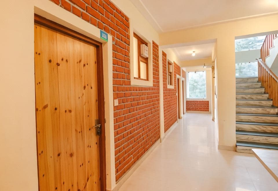 Corridor and staircase at White Water Inn